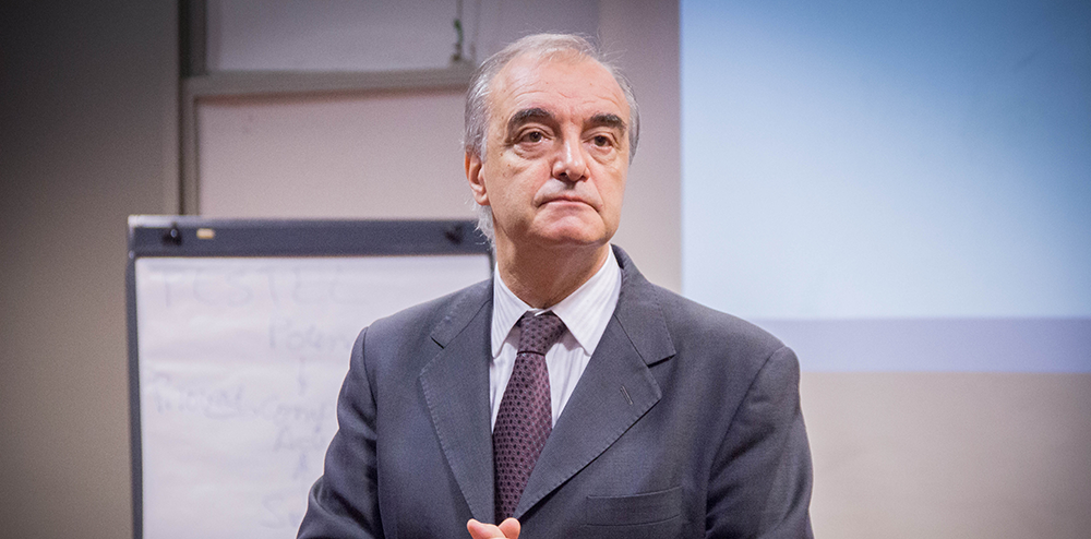 Daniel Cucchi, Talento Humano